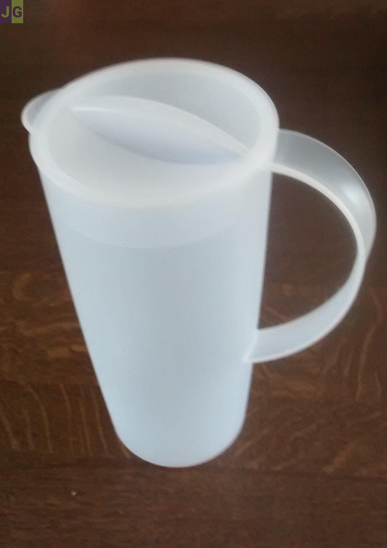 Verseuse 1 l. Hauteur 21,5 cm.