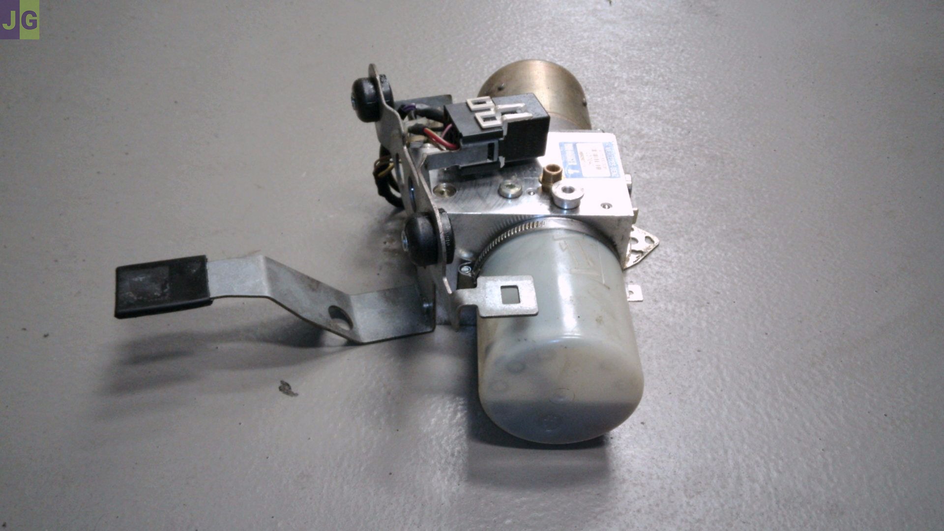 MOTEUR HYDRAULIQUE DE CAPOTE DE MERCEDES SLK 230