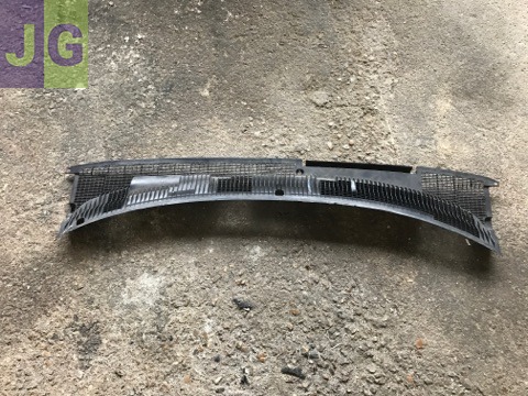 BAIE DE PARE BRISE DE 205 GTI