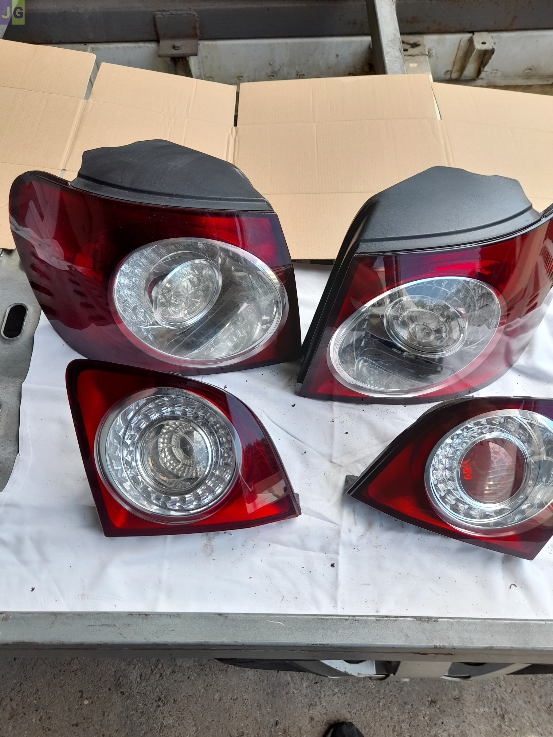 FEUX ARRIERES DE GOLF 5 PLUS