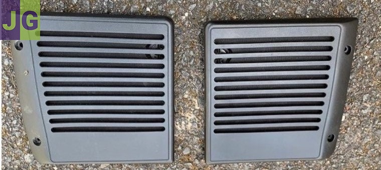 GRILLE DE HAUT PARLEUR DE 205 GTI