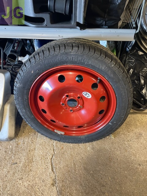 ROUE DE SECOURS DE ESPACE 4