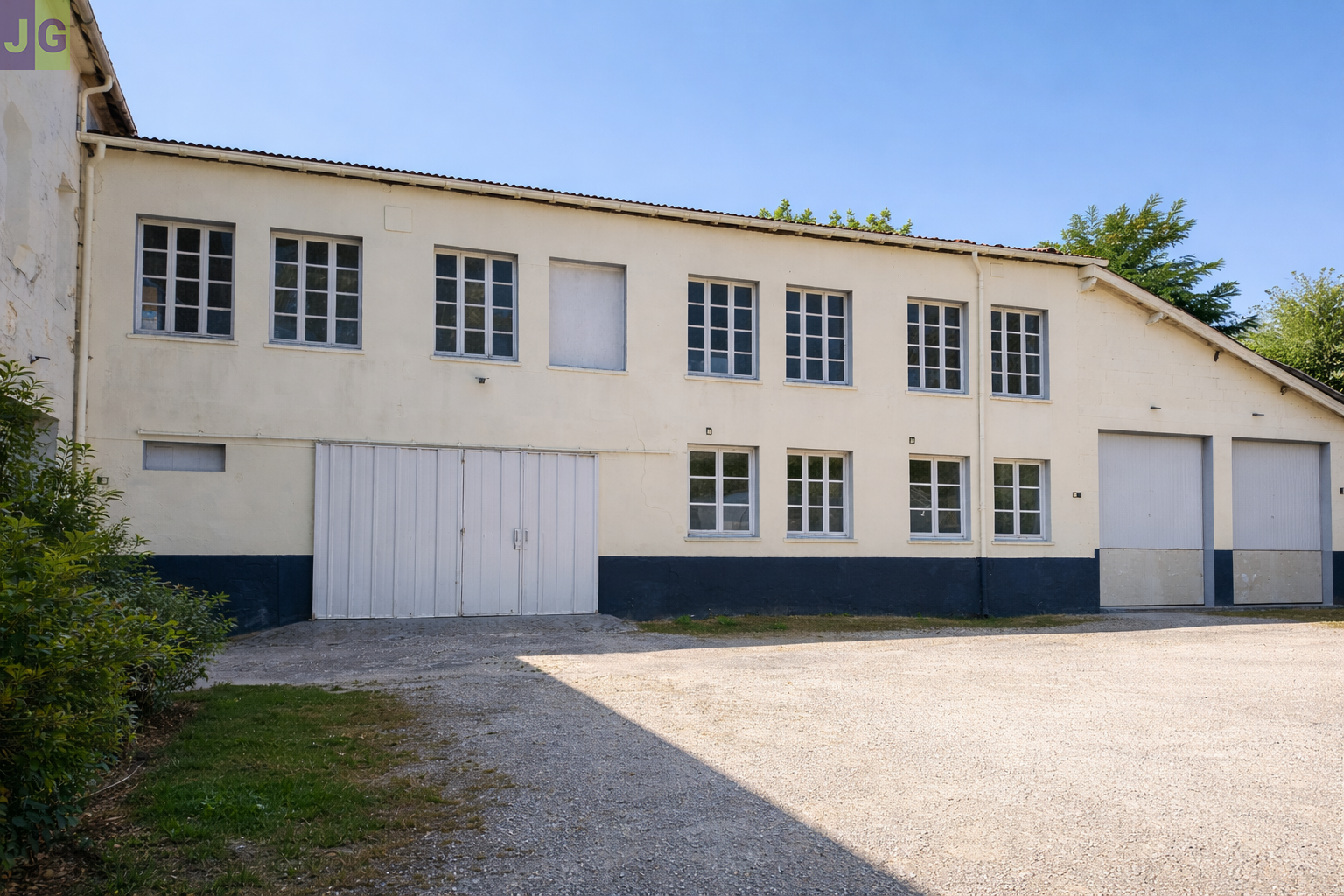 GARAGE / GARDE MEUBLE