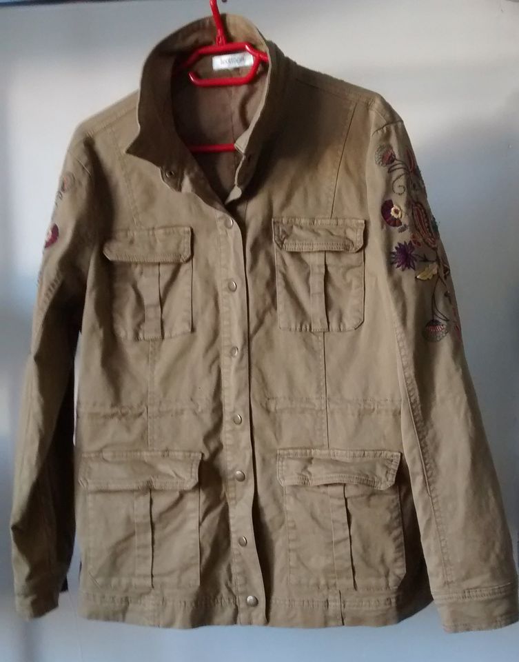Veste Scottage brodée - Taille 38-40.