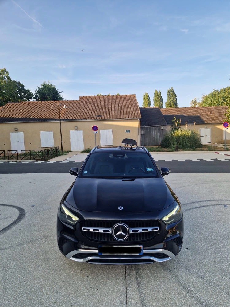 A VENDRE MERCEDES GLA 200 D 2024
