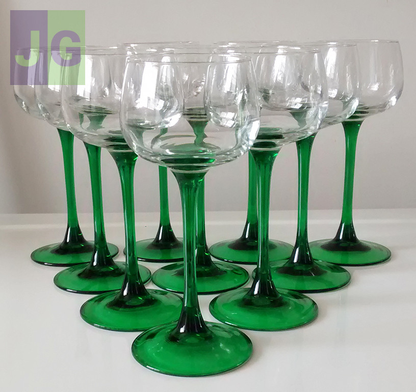 13 Verres à vin blanc